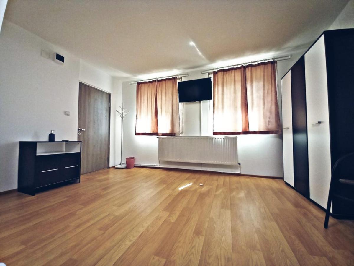 Camere in regim hotelier Braşov Buitenkant foto