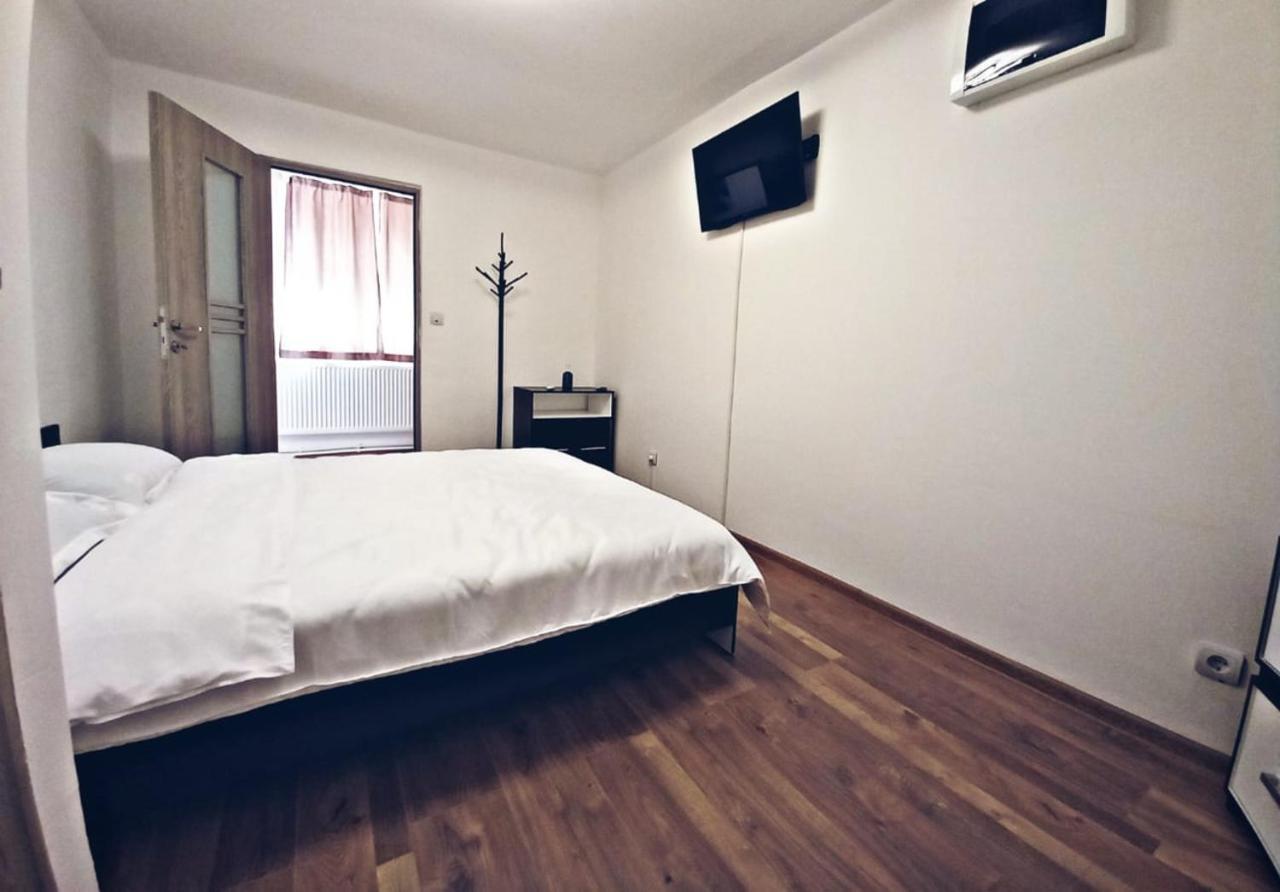 Camere in regim hotelier Braşov Buitenkant foto