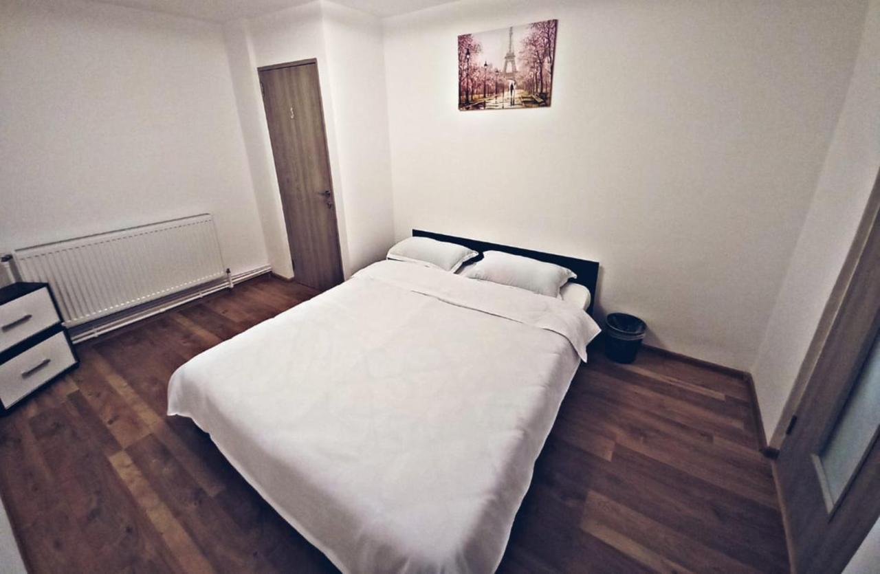 Camere in regim hotelier Braşov Buitenkant foto